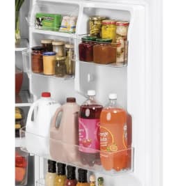 GE GIE19JSNRSS 19.2 Cu. Ft. Freestanding Top Freezer Refrigerator - Thumbnail 4