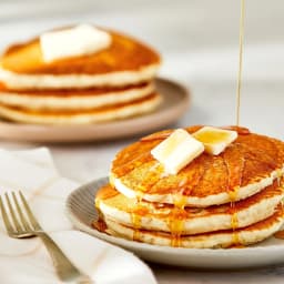 Great Value Complete Pancake & Waffle Mix, Buttermilk, 32 oz - Thumbnail 2