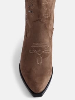 No Boundaries Women's Studded Cowboy Boots - Thumbnail 4