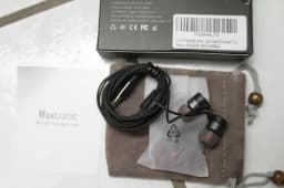 RHEA- Corded In Ear Headphones W/ Jack Fro Cell Phones New 9Mm Dynamic 3.5Mm Jack - Thumbnail 1