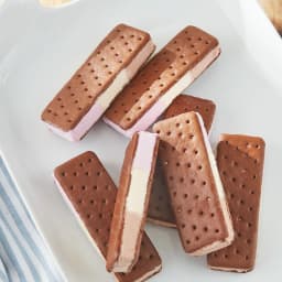 Great Value Neapolitan Ice Cream Sandwiches, 42 fl oz, 12 Pack - Thumbnail 2