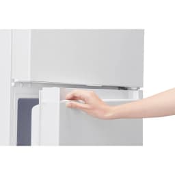 Midea MRT14D2BWW 14 Cu. Ft. White Top Freezer Refrigerator Garage Ready - Thumbnail 4
