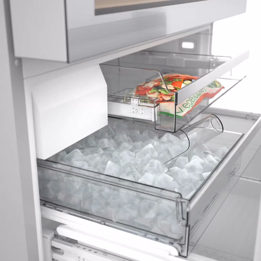 Bosch B36CL81ENG 20.5 Cu. Ft. Stainless Steel Counter-Depth 4-Door Smart Refrigerator - Thumbnail 6