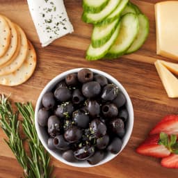 (3 pack) Great Value Medium Pitted Black Olives, 6 oz - Thumbnail 3