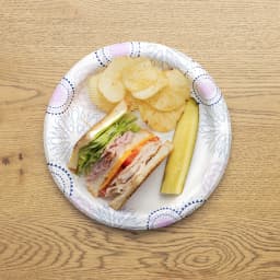 Great Value 8.5 Inch Disposable Paper Plates, 100 Count, Soak-Proof and Microwave Safe - Thumbnail 4
