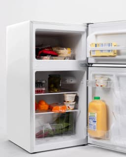 Frigidaire 3.1 Cu. ft. Top Mount Refrigerator, Compact Refrigerator with Freezer, White - Thumbnail 6
