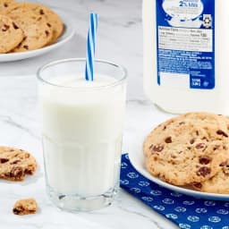 Great Value Milk, 2% Reduced Fat, Half Gallon, 64 fl oz - Thumbnail 2