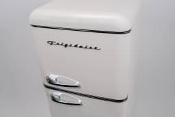 Frigidaire 7.5 Cu. ft. Retro Refrigerator, Apartment Size Top Mount Fridge with Chrome Handles, Cream EFR756 - Thumbnail 10