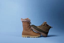 Ozark Trails Women's Fleece Duck Low Boots, Sizes 6-11 - Thumbnail 6