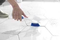 Clorox 2-In-1 Double-Sided Tile and Grout Bathroom Cleaning Brush, Blue/White - Thumbnail 8