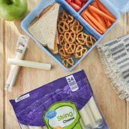 Great Value Low-Moisture Part-Skim Mozzarella String Cheese, 24 oz Bag, 24 Count - Thumbnail 2