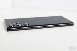 Restored Samsung Galaxy S22 Ultra 5G 128GB, G908U, Unlocked Cell Phone, 8GB RAM, 5000 mAh, Phantom Black - Thumbnail 2