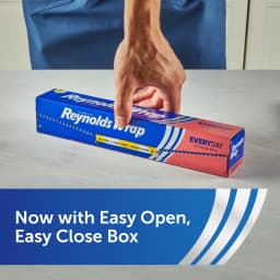 Reynolds Wrap Everyday Strength Aluminum Foil, 75 square feet - Thumbnail 4