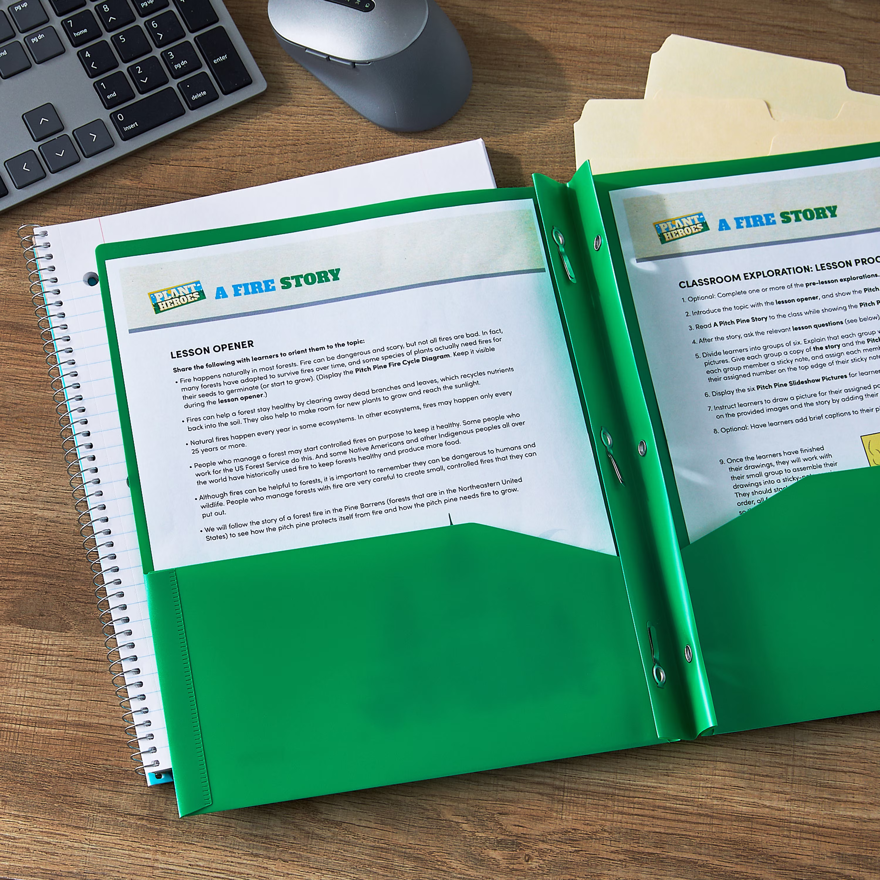 Pen+Gear Green 3-Prong Folder with 2 Pockets, 9.4" x 11.4" - Thumbnail 2