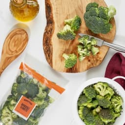 Marketside Broccoli Florets, 12 oz - Thumbnail 2