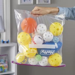 Hefty Slider 2.5 Gallon Jumbo Storage Bags, 10 Count - Thumbnail 2
