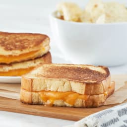 Great Value Sharp Cheddar Deli Style Sliced Cheese, 8 oz, 12 Slices - Thumbnail 2