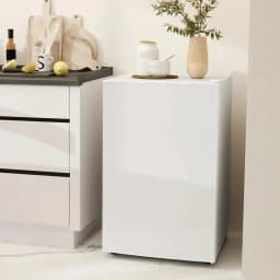 Resenkos 4.5 Cu.Ft Mini Fridge, Single Door Refrigerator with Freezer, Wheels, Adjustable Thermostat, Reversible Door, White - Thumbnail 5