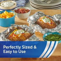 Reynolds Wrap Pre-Cut Pop-Up Aluminum Foil Sheets, 14 x 10.25 inches, 50 Sheets - Thumbnail 5