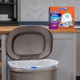 Hefty Ultra Strong 13 Gallon Trash Bags, Tall Kitchen Trash Bags, White, Fabuloso Lavender Scent, 80 Bags - Thumbnail 2