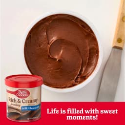 Betty Crocker Rich and Creamy Milk Chocolate Frosting, Gluten Free, 16 oz - Thumbnail 3