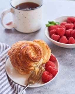 Fresh Raspberries, 6 oz. Container - Thumbnail 4