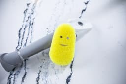 Scrub Daddy Dish Daddy Non-Scratch Scrub Dishwand Refills, 2 Count - Thumbnail 5