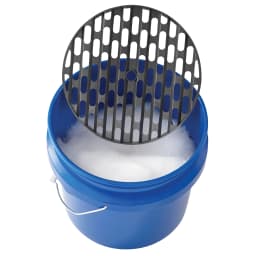 Auto Drive 4 gal Plastic Car Wash Bucket with Removable Grit Screen and Carry Handle, Red - Thumbnail 1