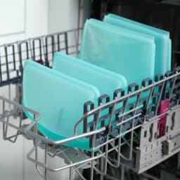 (2 pack) Better Homes & Gardens Reusable Silicone Sandwich Food Storage Bag - Thumbnail 4