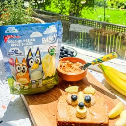 Crunch Pak Fresh Organic Peeled Sliced Apples, Family Sized 12oz Featuring Bluey - Thumbnail 7