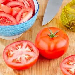 Fresh Beefsteak Tomatoes, Each - Thumbnail 3