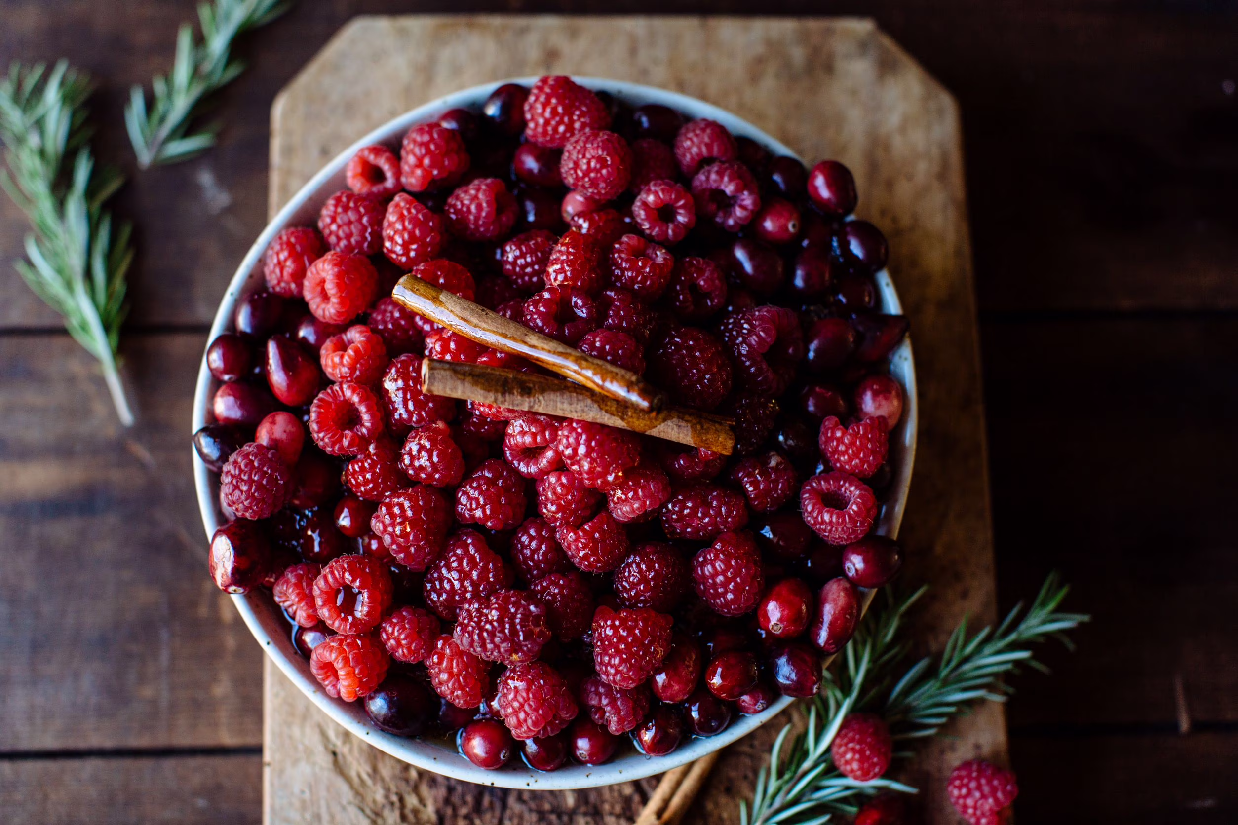 Fresh Raspberries, 12 oz. Container - Thumbnail 4