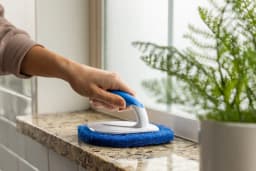 Clorox Tub & Tile Handheld Diamond-Shaped Scrubber - Thumbnail 7