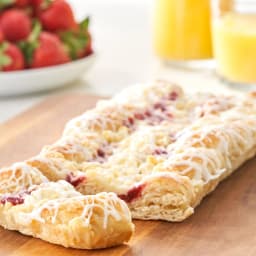 Freshness Guaranteed Strawberry Cheese Danish Pastry, 14 oz - Thumbnail 4