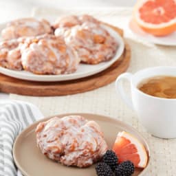 Freshness Guaranteed Apple Fritters, 6 Count, 15 oz - Thumbnail 3