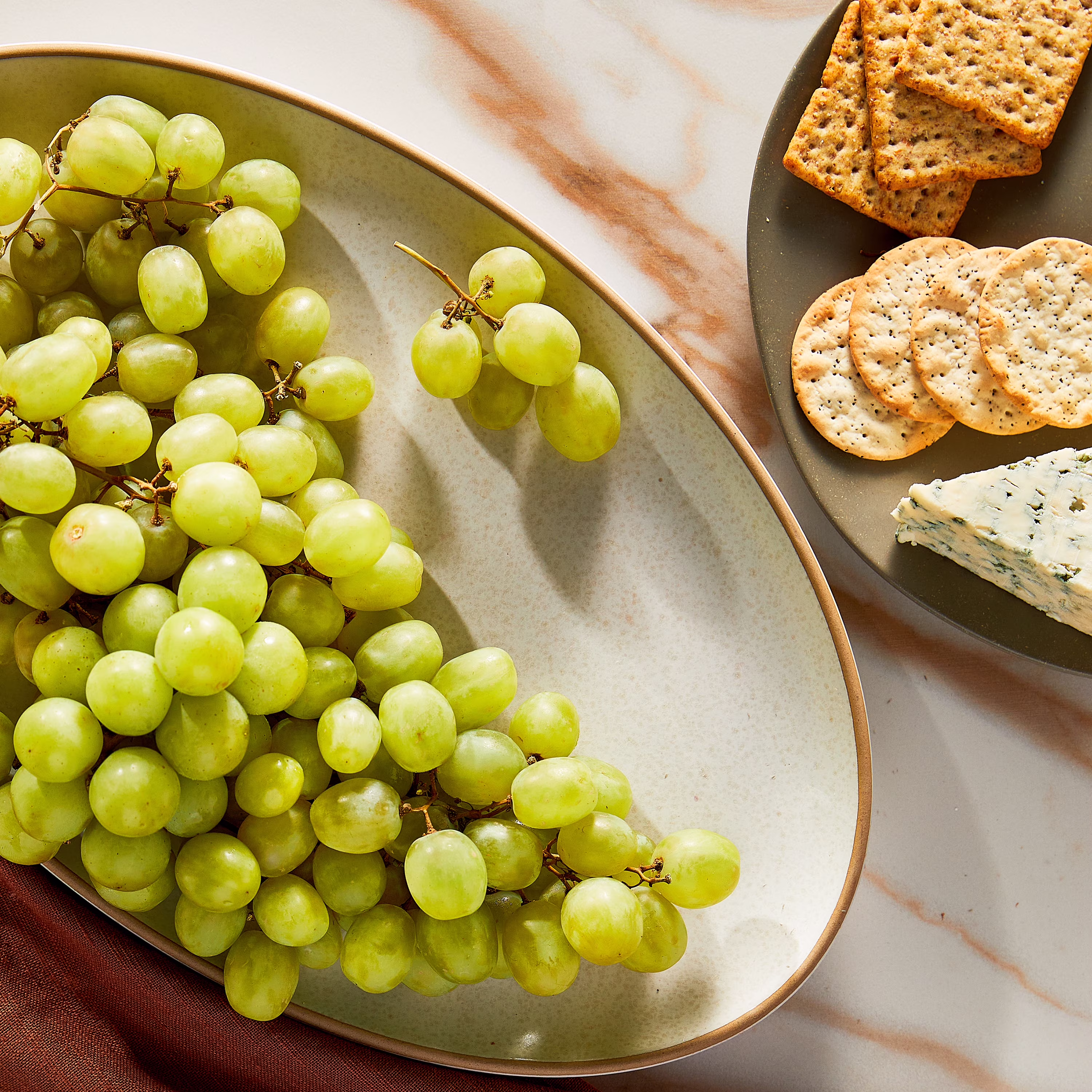 Green Seedless Grapes From California, Bag (2.25 lbs/Bag Est.) - Thumbnail 2
