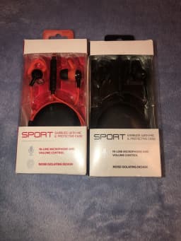 RHEA- Nib Lot Of 2 Pairs Of Sport Earbuds With Mic & Protective Case - Thumbnail 1