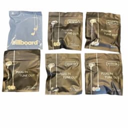 RHEA- 6 Delta Studio "Plug In Tune Out" Earbuds Headphones Lot Dal Airlines Nip - Thumbnail 1