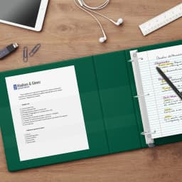 2" Staples Heavy-Duty View Binders with D-Rings Green 976063 - Thumbnail 5