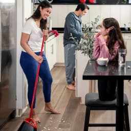 O-Cedar PowerCorner Pet Pro Broom and Dustpan Set Step-on Large - Thumbnail 9