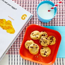 Marketside Mini Chocolate Chip Baked Cookies, 4 oz, 8 Count - Thumbnail 2