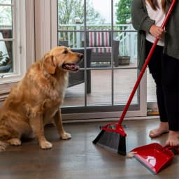 O-Cedar PowerCorner Pet Pro Broom and Dustpan Set Step-on Large - Thumbnail 10