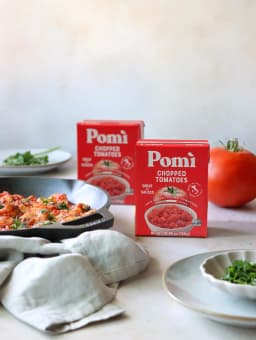 Pomi Chopped Tomatoes, 26.46 oz, 1/4 Cup per serving, 12 servings per Container - Thumbnail 8