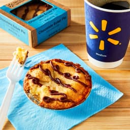 Freshness Guaranteed 4" Chocolate clair Mini Baked Pie, 4 oz Carton (Shelf Stable) - Thumbnail 3
