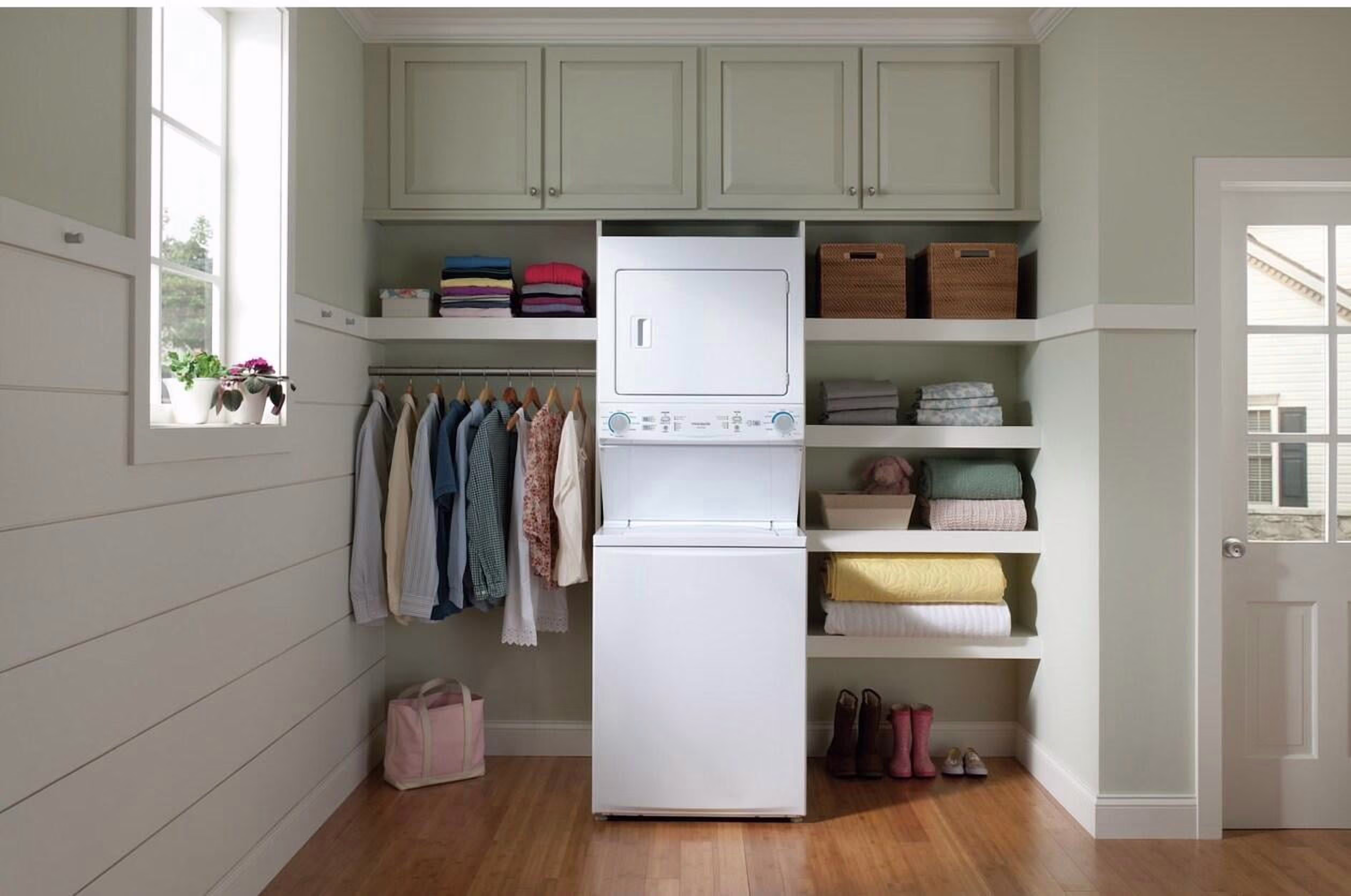 Frigidaire 5.5 Cu. Ft. 120 V White Electric Washer & Dryer - Thumbnail 2