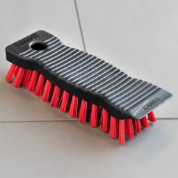 Libman High Power Scrub Brush 7.5-inch Long Red Fibers and Black Handle - Thumbnail 8