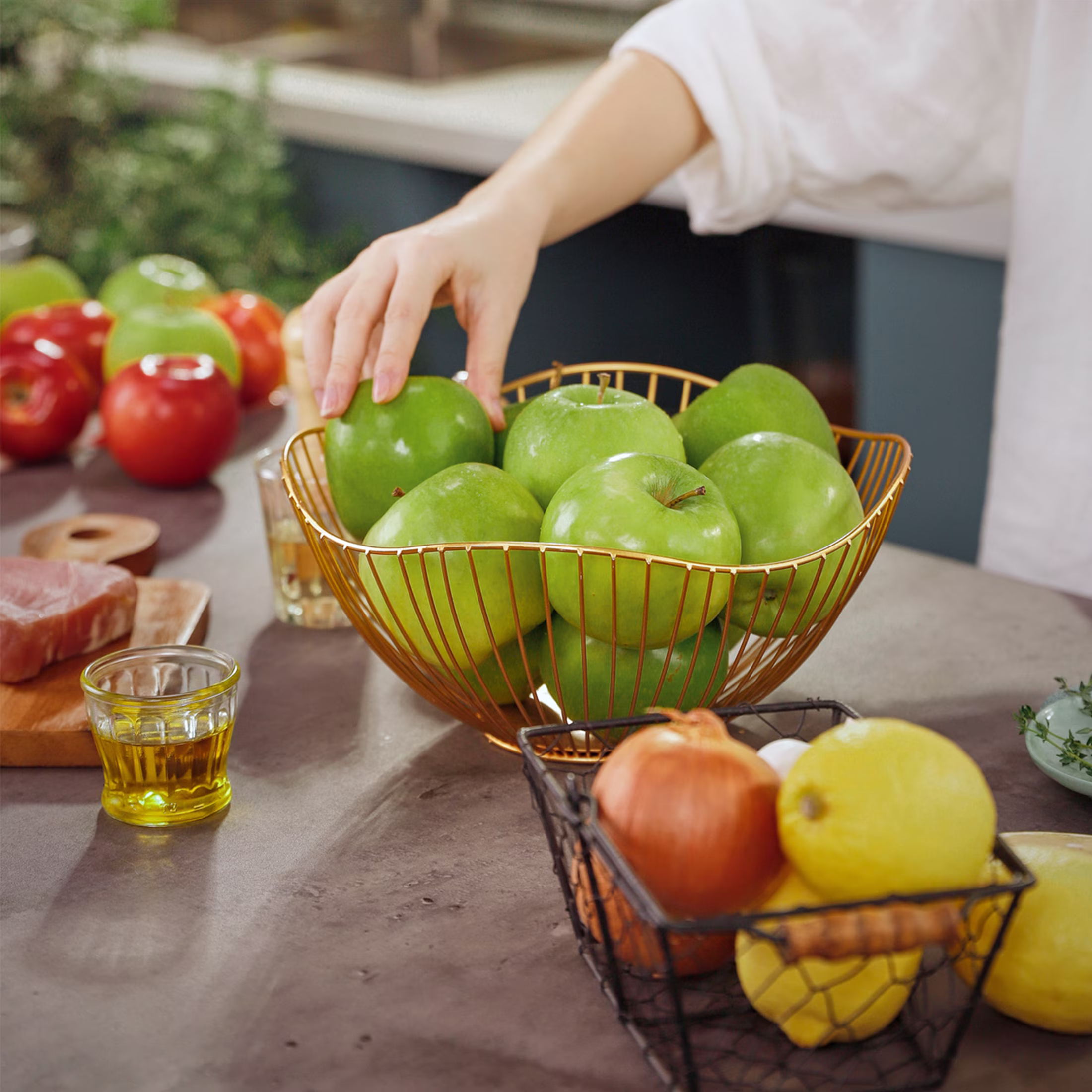 Freshness Guaranteed Granny Smith Apples, 3 lb Bag - Thumbnail 3