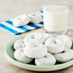 Great Value Powdered Sugar Mini Donuts, 10 oz - Thumbnail 3