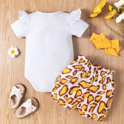 PatPat Baby Girl Clothes 3Pcs Outfit Set Giraffe Print Romper Shorts Headband Gift for 3-6 Months - Thumbnail 5