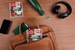 Greenfield Natural* Meat Co. Smoked Uncured Pepperoni Protein Snack Kit, Sliced, Tray - Thumbnail 5